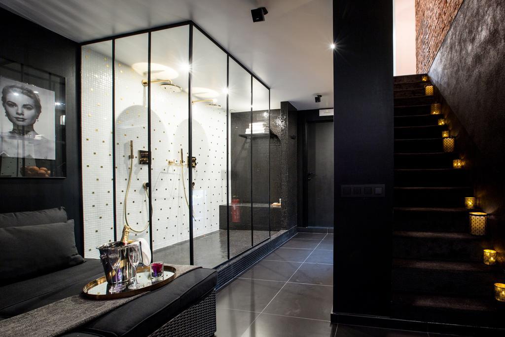Chambre Avec Jacuzzi Sauna Privatif Brussel Bagian luar foto