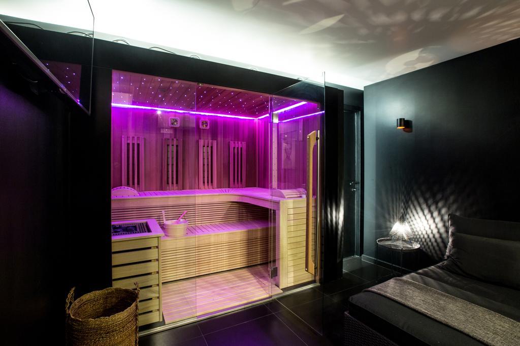 Chambre Avec Jacuzzi Sauna Privatif Brussel Bagian luar foto