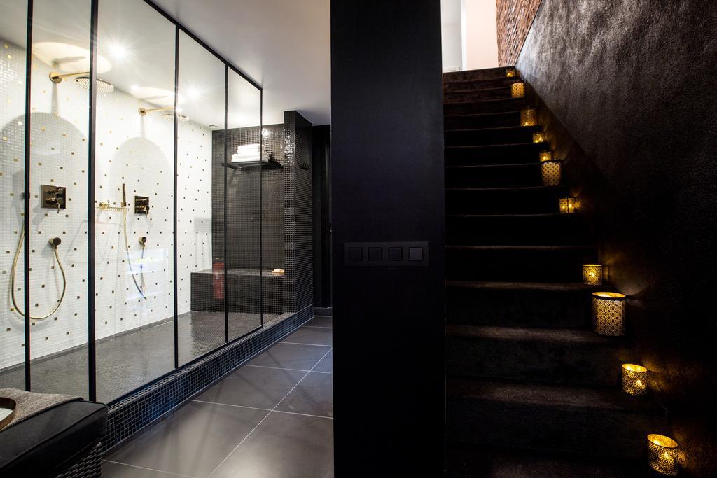 Chambre Avec Jacuzzi Sauna Privatif Brussel Bagian luar foto