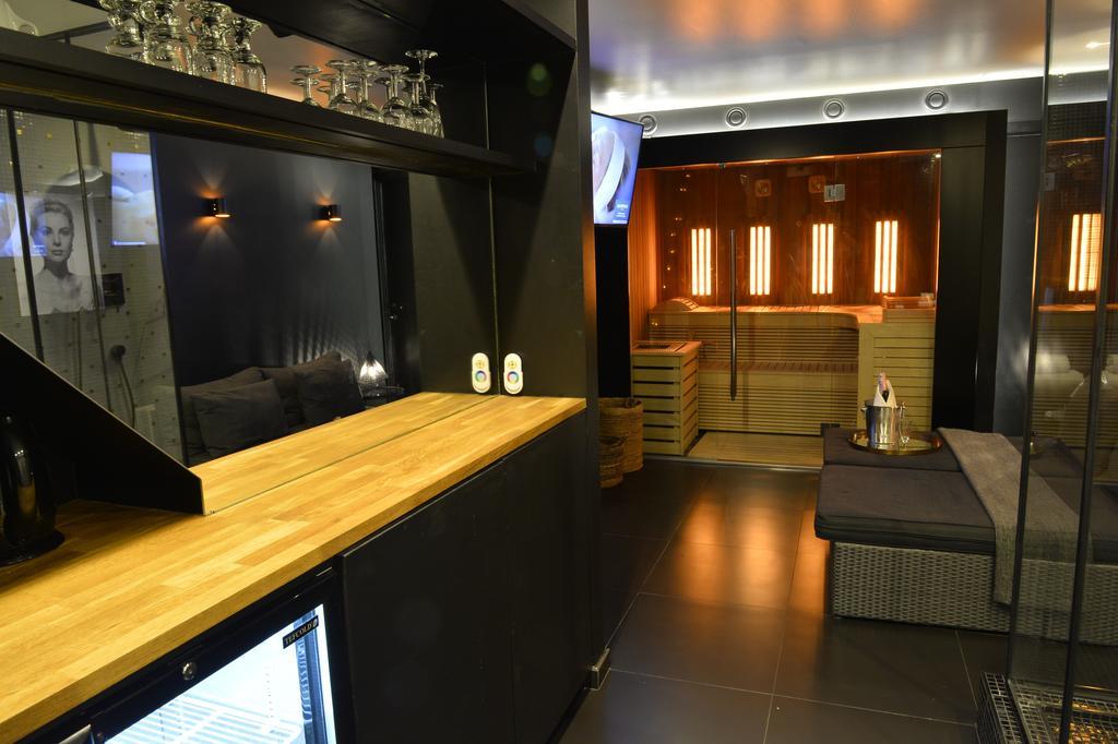 Chambre Avec Jacuzzi Sauna Privatif Brussel Bagian luar foto